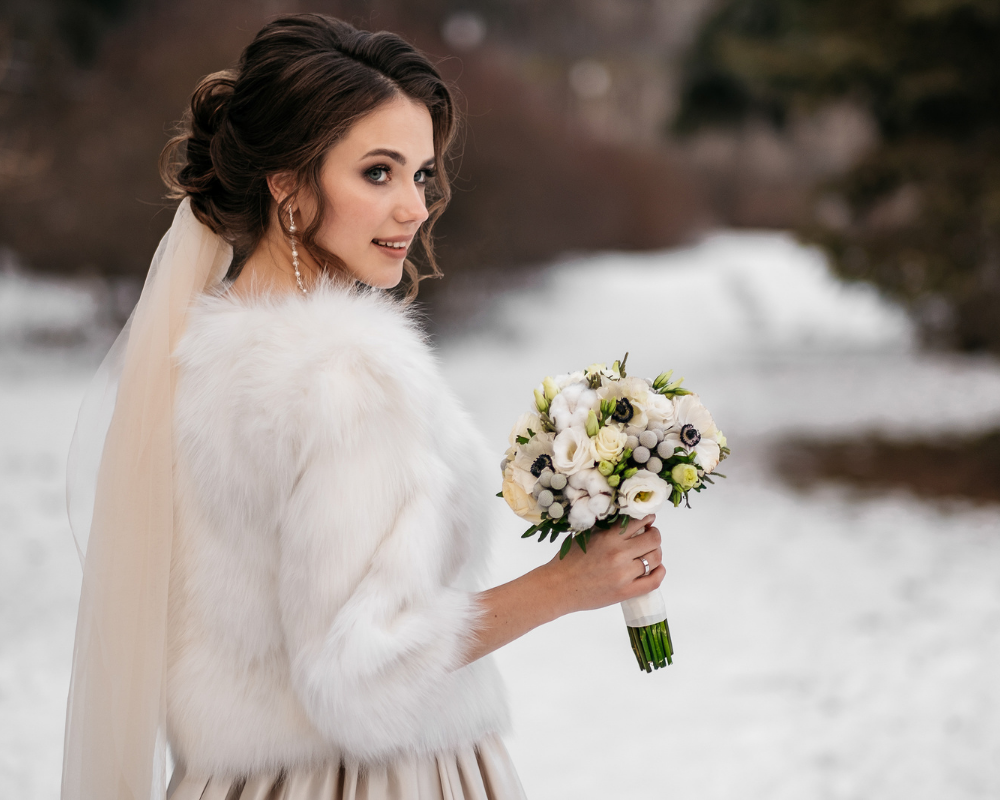 How to Plan a Christmas Wedding | Angelic Diamonds